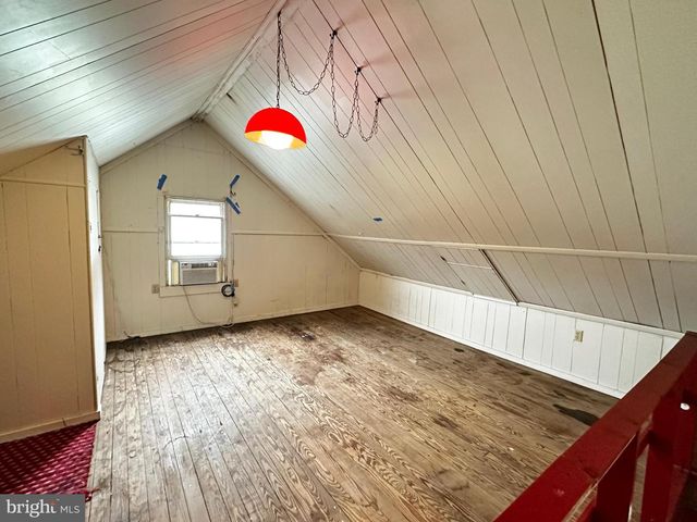 531 PEACOCK ST, Pottsville, PA 17901