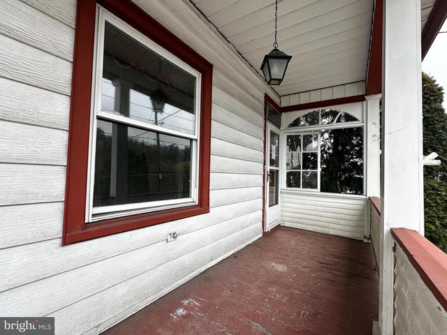 531 PEACOCK ST, Pottsville, PA 17901