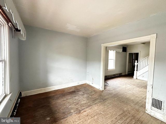 531 PEACOCK ST, Pottsville, PA 17901