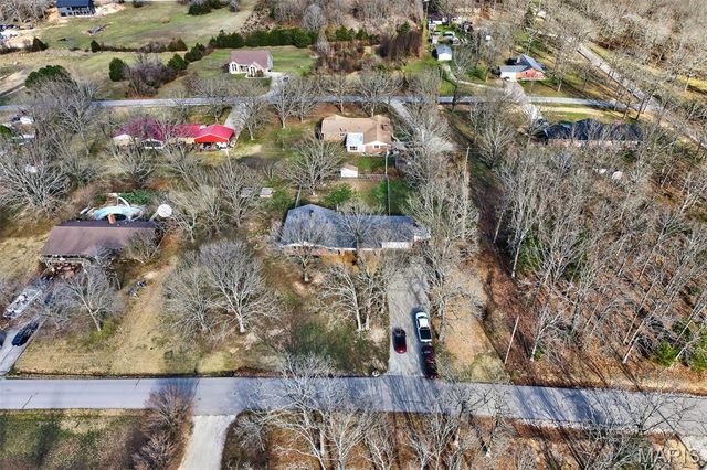 22762 Post Oak Lane, Lebanon, MO 65536