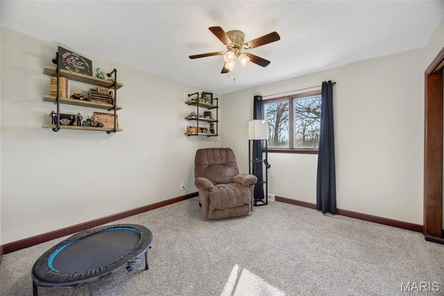 22762 Post Oak Lane, Lebanon, MO 65536