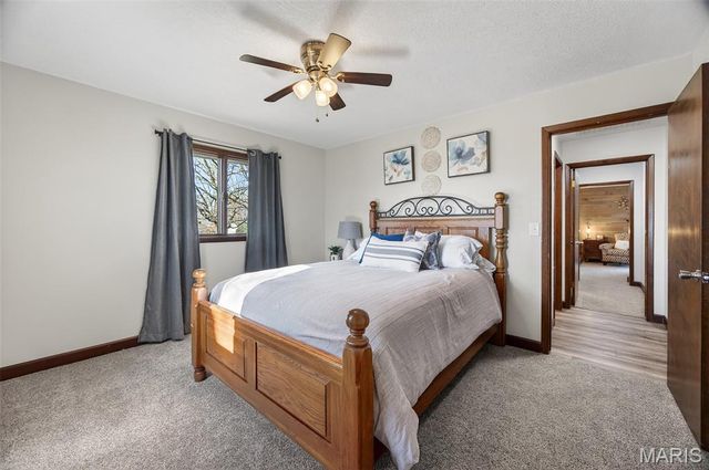 22762 Post Oak Lane, Lebanon, MO 65536