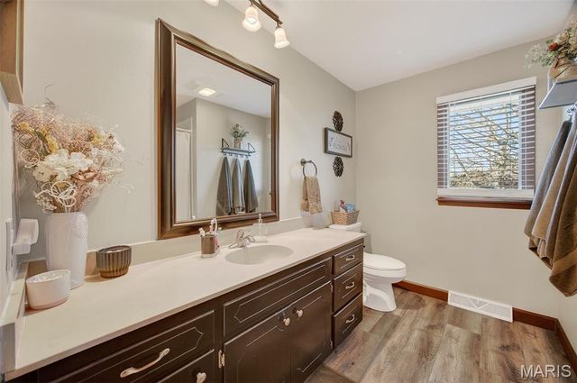 22762 Post Oak Lane, Lebanon, MO 65536