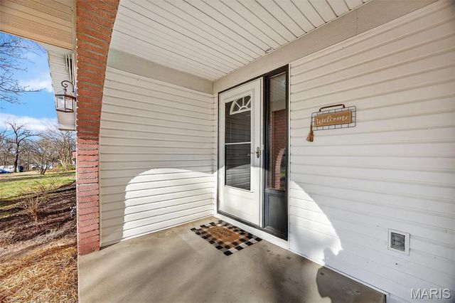 22762 Post Oak Lane, Lebanon, MO 65536