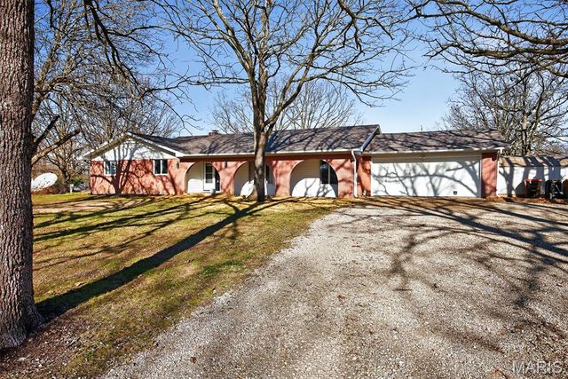 22762 Post Oak Lane, Lebanon, MO 65536