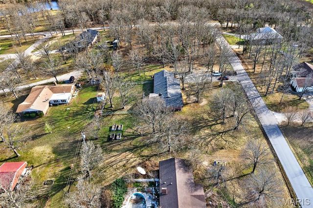 22762 Post Oak Lane, Lebanon, MO 65536