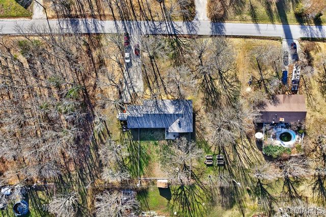 22762 Post Oak Lane, Lebanon, MO 65536