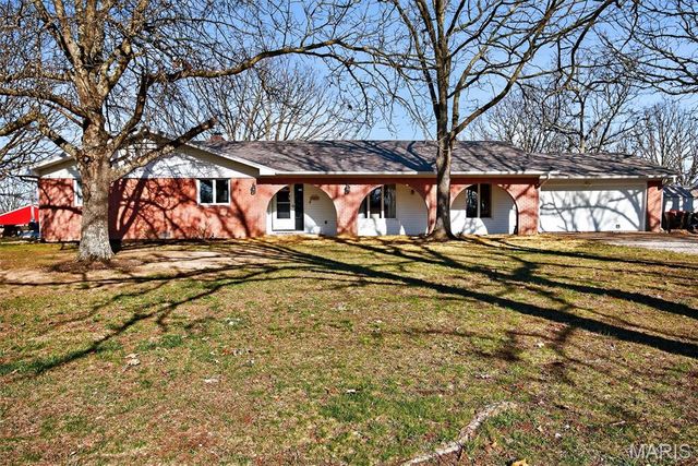 22762 Post Oak Lane, Lebanon, MO 65536