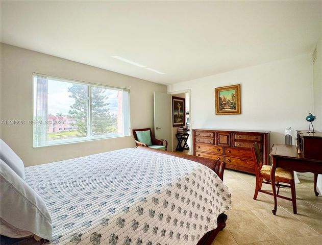 9501 Sunrise Lakes Blvd 306, Sunrise, FL 33322