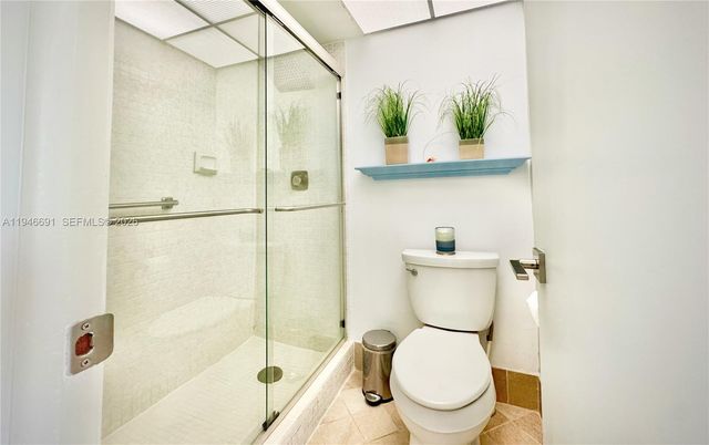 9501 Sunrise Lakes Blvd 306, Sunrise, FL 33322