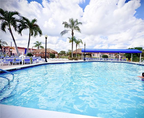 9501 Sunrise Lakes Blvd 306, Sunrise, FL 33322