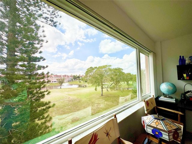 9501 Sunrise Lakes Blvd 306, Sunrise, FL 33322