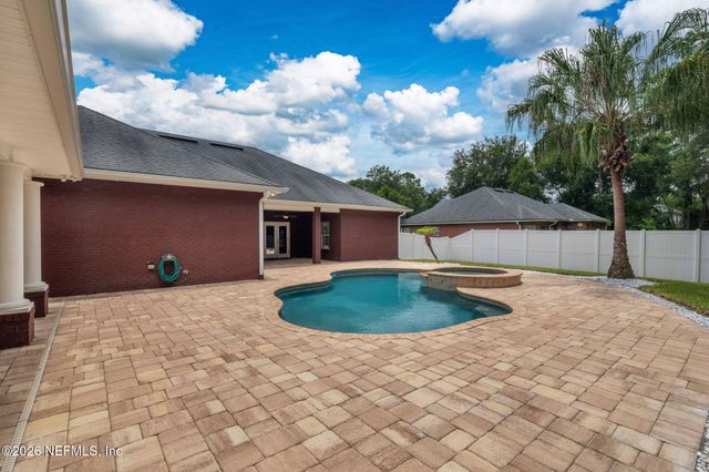 1108 EVENING STROLL Lane, Jacksonville, FL 32221
