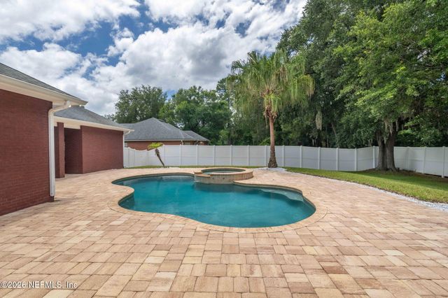 1108 EVENING STROLL Lane, Jacksonville, FL 32221