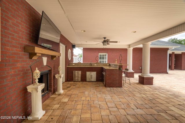 1108 EVENING STROLL Lane, Jacksonville, FL 32221
