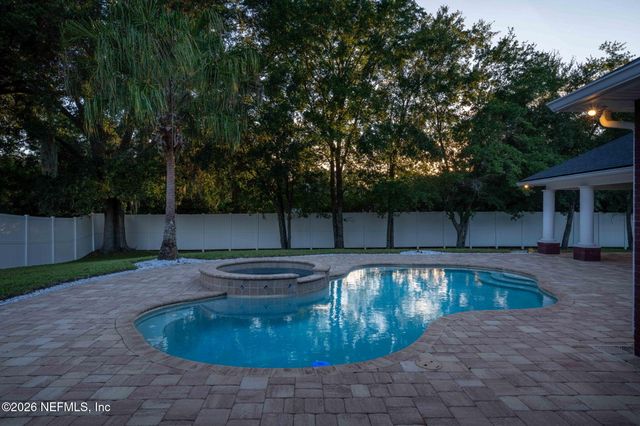 1108 EVENING STROLL Lane, Jacksonville, FL 32221