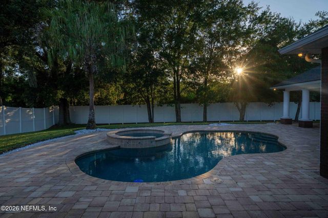 1108 EVENING STROLL Lane, Jacksonville, FL 32221