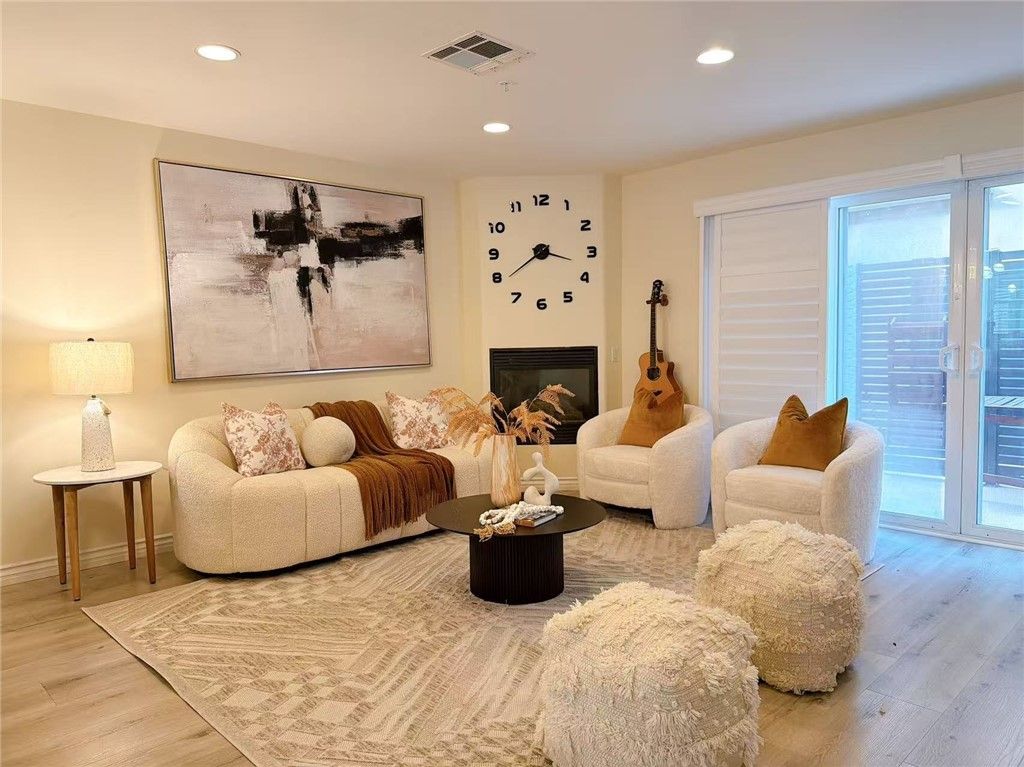 1133 S Hoover Street 314, Los Angeles, CA 90006