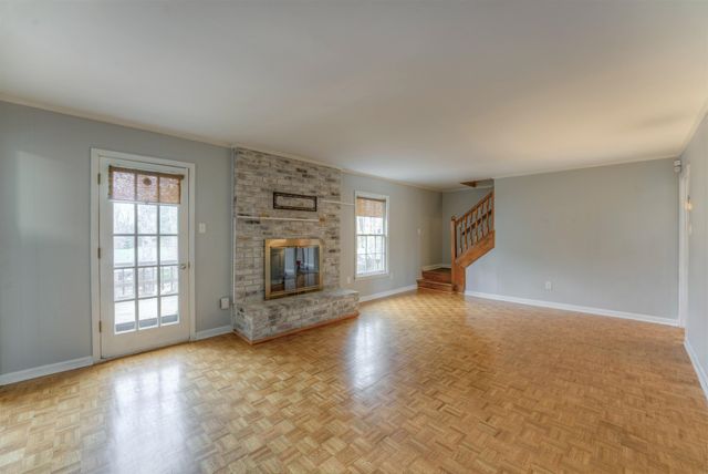 2110 WOODSIDE DR, Germantown, TN 38138