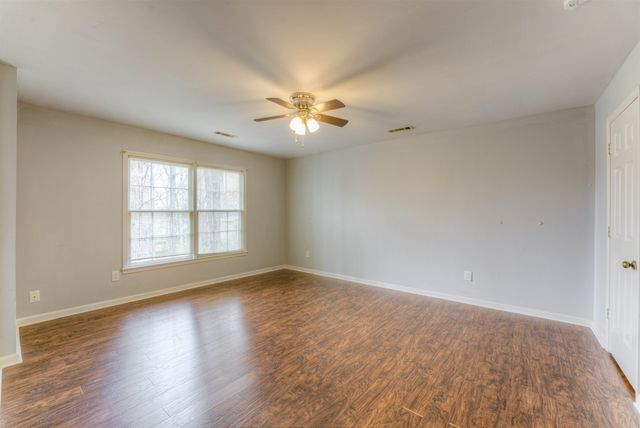 2110 WOODSIDE DR, Germantown, TN 38138