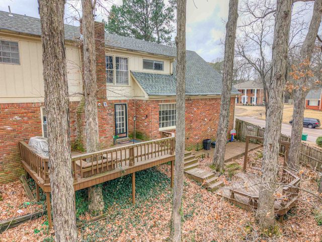 2110 WOODSIDE DR, Germantown, TN 38138