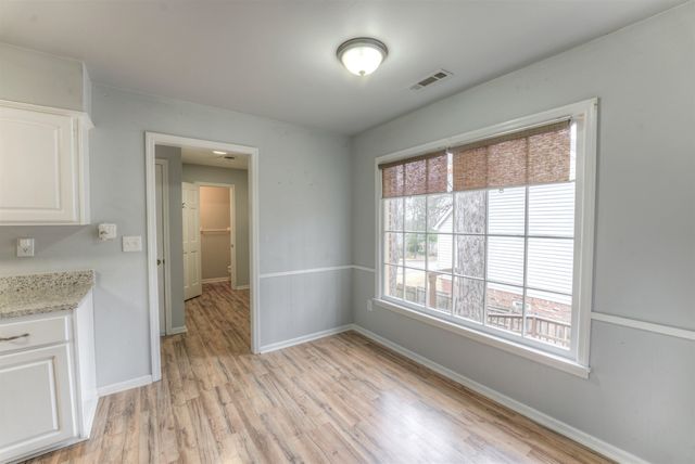 2110 WOODSIDE DR, Germantown, TN 38138