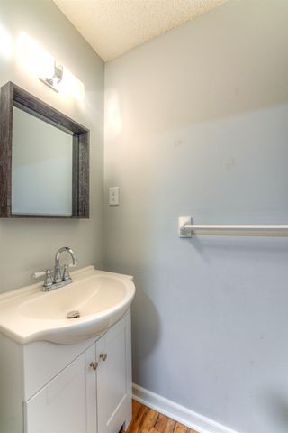 2110 WOODSIDE DR, Germantown, TN 38138