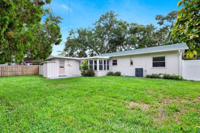 8567 RIDGE ROAD, Seminole, FL 33772