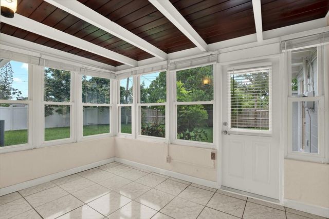 8567 RIDGE ROAD, Seminole, FL 33772