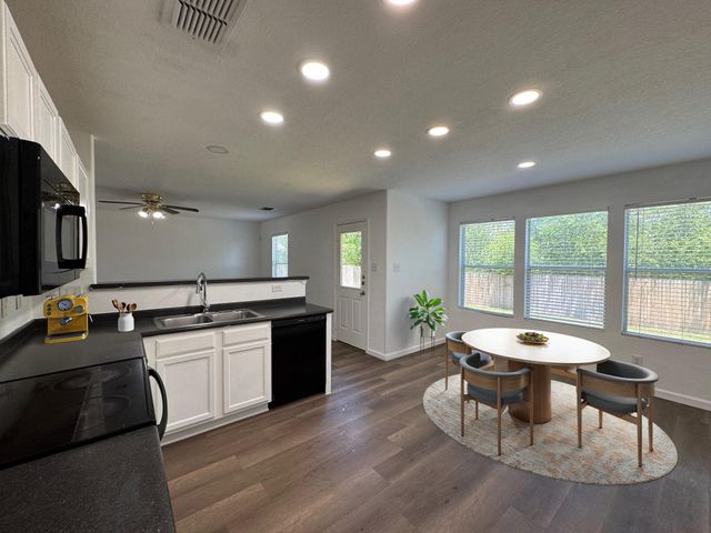 8611 Brisa Royale, San Antonio, TX 78251