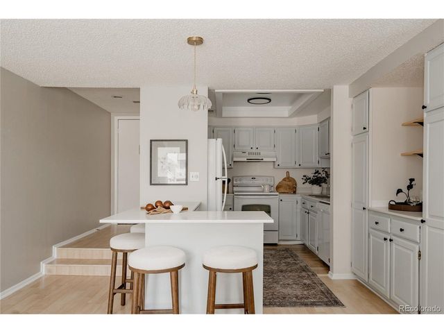 701 Harlan St E54, Lakewood, CO 80214