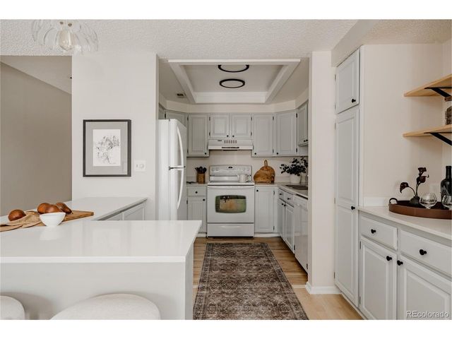 701 Harlan St E54, Lakewood, CO 80214