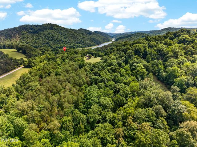 2087 Bullen Valley Road, Thorn Hill, TN 37881