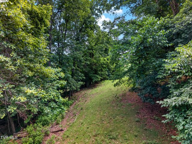 2087 Bullen Valley Road, Thorn Hill, TN 37881
