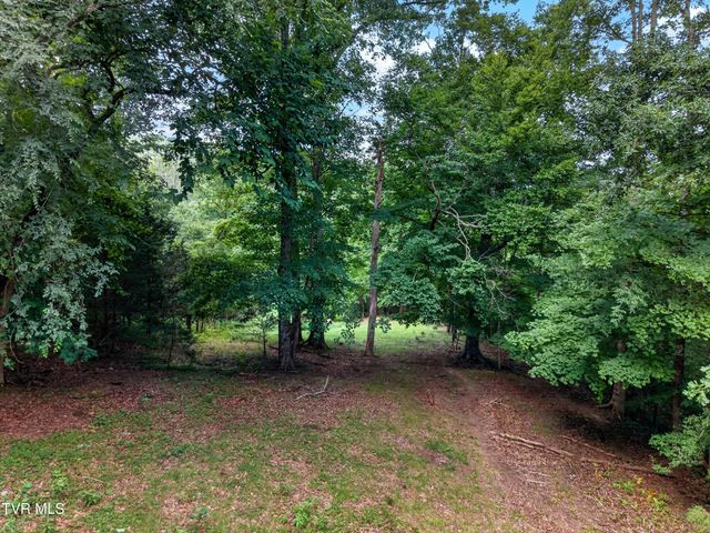 2087 Bullen Valley Road, Thorn Hill, TN 37881