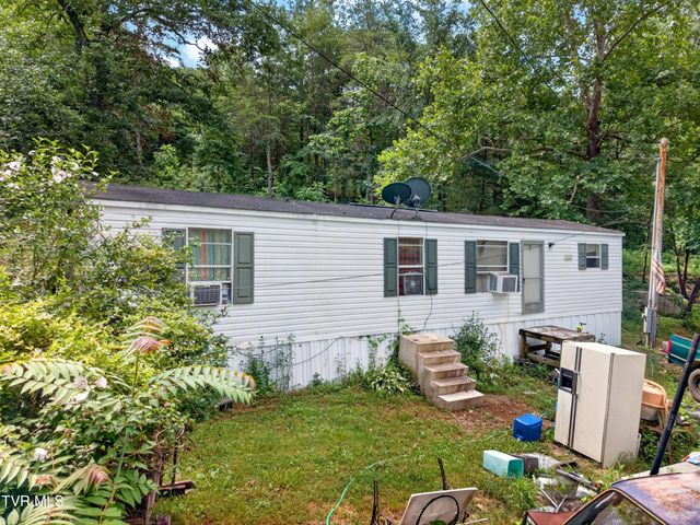 2087 Bullen Valley Road, Thorn Hill, TN 37881