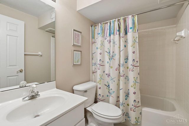 8451 Beckett Pointe Drive, West Chester, OH 45069