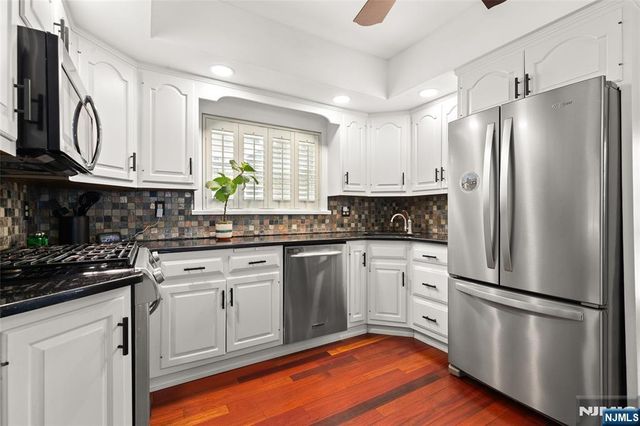 46 Payne Avenue, Midland Park, NJ 07432