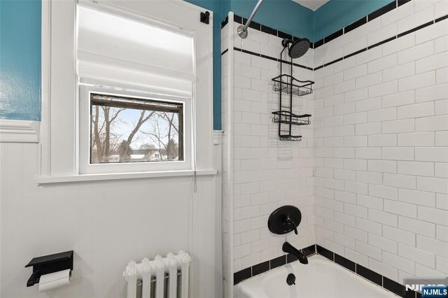 46 Payne Avenue, Midland Park, NJ 07432