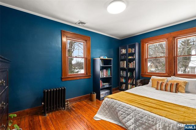 46 Payne Avenue, Midland Park, NJ 07432