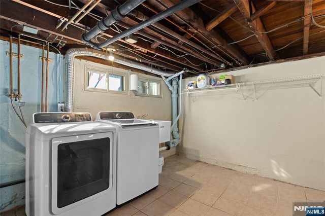 46 Payne Avenue, Midland Park, NJ 07432