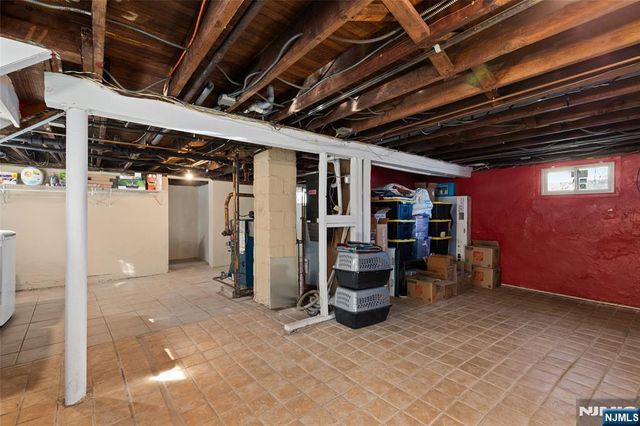 46 Payne Avenue, Midland Park, NJ 07432