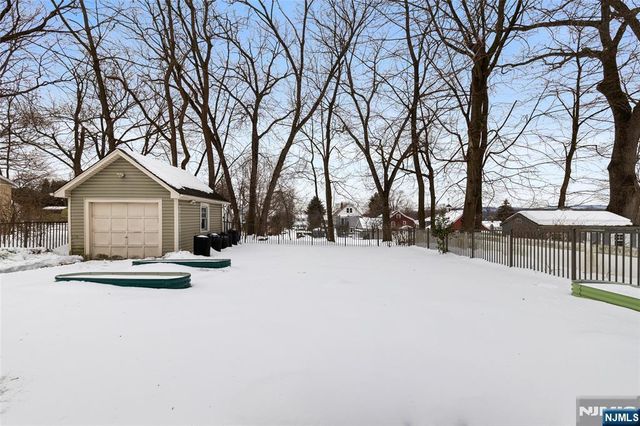 46 Payne Avenue, Midland Park, NJ 07432