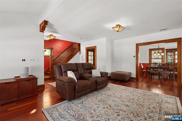 46 Payne Avenue, Midland Park, NJ 07432