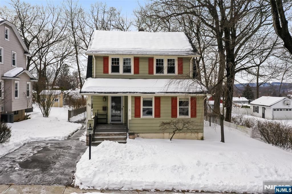 46 Payne Avenue, Midland Park, NJ 07432