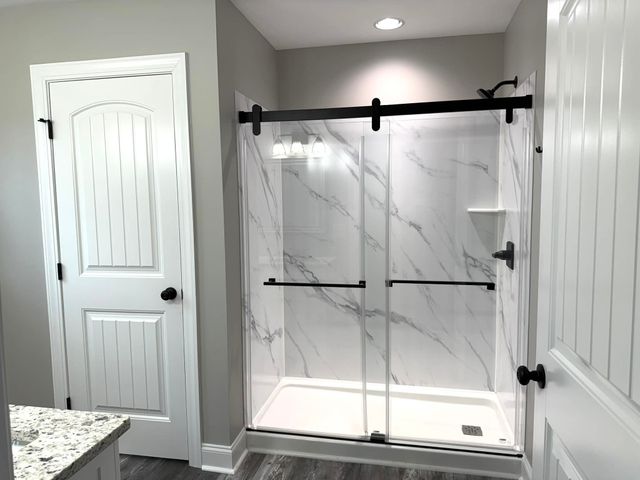 72 Periwinkle Path, Leoma, TN 38468