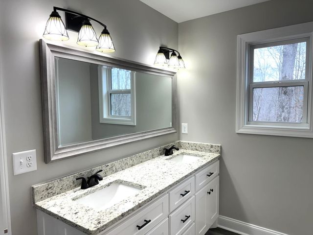 72 Periwinkle Path, Leoma, TN 38468