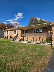 1557 Boisseau Dr, Prince George, VA 23875