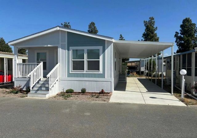 725 Thornton Avenue 31, Hemet, CA 92543