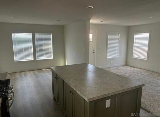 725 Thornton Avenue 31, Hemet, CA 92543